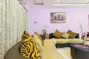 Ivy Residencia - Image 5