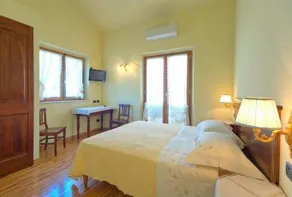 Velia Mare - Image 3