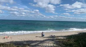 Highland Beach Retreat- Short walk to beach - Image 5