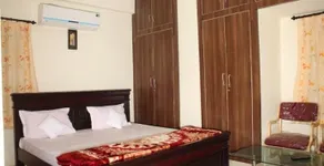 S S Guest House - Image 3