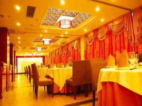 Xin Gang Holiday - Image 5