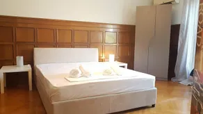 Violet Errathens Apartment - Athens Center, 7 BD, 3 BATH - Image 1