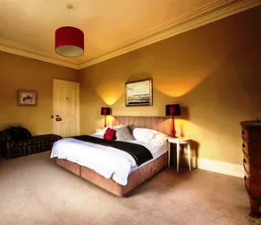 Tour House Bed & Breakfast - Image 5
