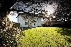 Kinloch Follart - Image 2