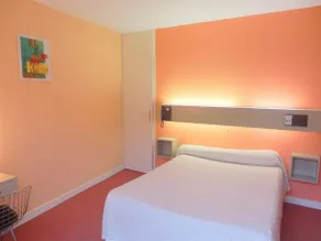 Revotel - Image 2