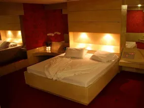 Motel Sunny (adult Only) - Image 5