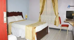 Kryptonite Hotel - Image 5