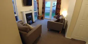Devon Hills - Image 4
