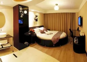 Suns Amat Hotel - Image 2