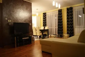 Living Room - Image 2