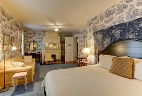 C.W. Worth House Bed and Breakfast - Image 3