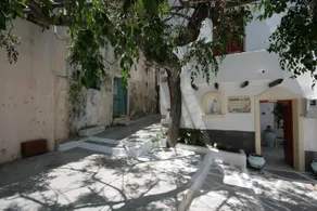 Studios Bourgos - Image 2