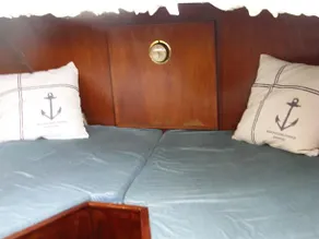 La Colombe Holiday Boat - Image 2