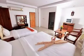 Phrom Charoen Hotel - Image 4