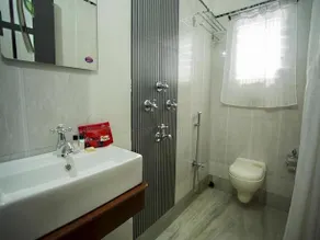 OYO Rooms Siliguri Junction Railway Station - Image 4