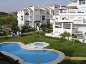 2096-Nice 2 bedrooms apt in complex with pools - Image 1
