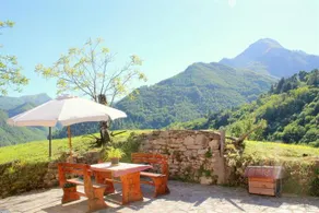 Graceful Cottage in Vergemoli with Private Fenced Garden - Image 4
