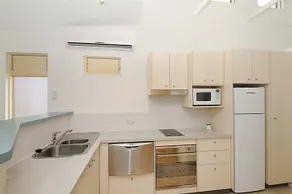 Mainwaring Apartments Casuarina Beach Kingscliff - Image 5