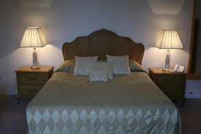 Cranleigh Hotel - Image 3