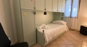 LEO'S HOUSE - Image 3