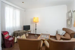 Arco de Triunfo Apartment - Image 5
