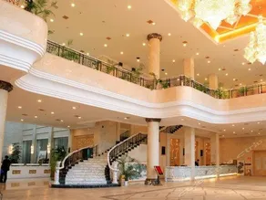 Yantai Dongshan Guesthouse - Image 2