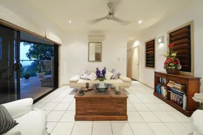 Paddons Airlie Beach - Image 3