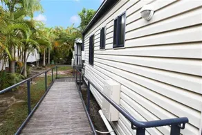 Lazy Acres Caravan Park - Image 2