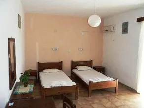Stefanos Studios & Apartments - Image 1