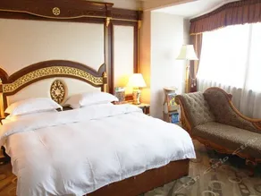 Transcentury Hotel - Image 5