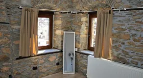Spacious Stone Built Home - Image 4