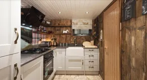 Gorestown Glamping Chalets - Image 2