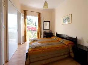 Aleca's Haus - Image 2