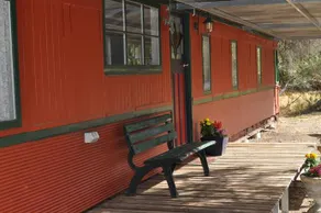 Rusty Hollow Railway Carriage - Image 2