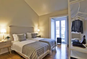 Lisbon Five Stars Apartments Gaivotas 18 - Image 4
