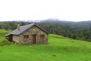 CAMPEMENT DE YOURTES MARIPOSA - Image 2