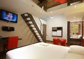 Opium Motel - Image 3