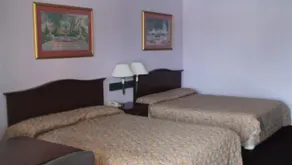 Royal Inn - Image 5