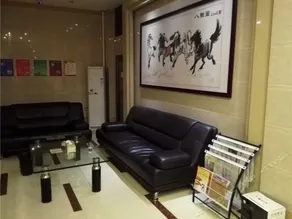 Xinfeng Shuanghui Business Hotel - Image 4