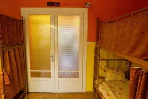 FreeBorn Hostel - Image 2