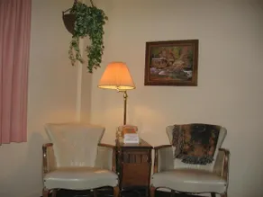 White Columns Motel - Image 2