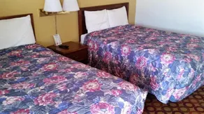 Colonial Inn - Image 5