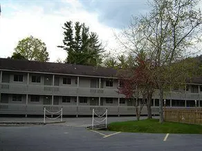 Lake George Suites - Image 4