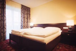 Hotel Zámek Valec - Image 5