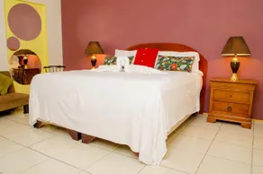 Crescent Court Hotel - Image 3