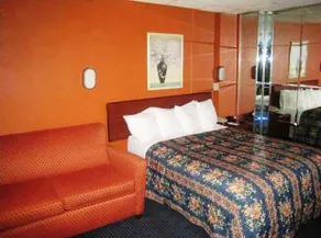 Capri Whitestone Hotel - Image 3