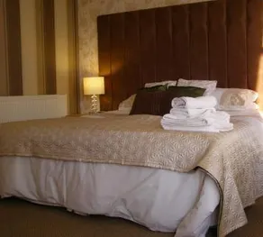 The Garden Court Guest House - Image 4