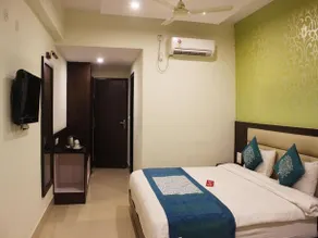 OYO Rooms Prem Ashram Ghat - Image 5