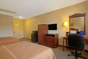 Howard Johnson Express Inn Bronx - Image 5