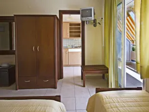 Ikaros Apartments - Image 5